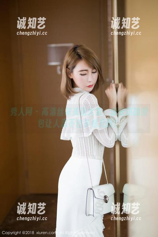 秀人网 - 高清丝袜美腿大赏：唐安琪的图包让人忍不住多看几眼！