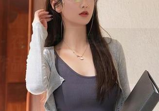 秀人网 – 在万圣节的星空下:娜比的写真作品与资源,错过就可惜!
