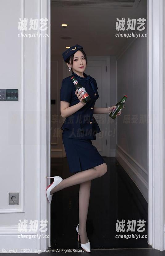 秀人网 - 分享曦宝儿内衣图库，感受那股‘撩’人的Magic！