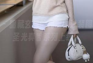 秀人网 – 暗藏玄机的月酱儿泳装图包,无圣光真香系列上线!