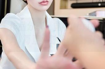 秀人网 – 作品分享：黄可Christine的美脚，简直是时光的馈赠！