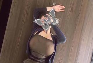 微密圈 – 高跟鞋里的紫色哒豚豚——写真集精选,时尚与幻想的交汇