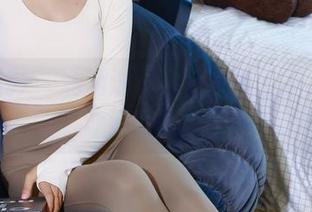 绮梦摄影 – 涵涵泳装图集更新:简直是游泳池的女神!
