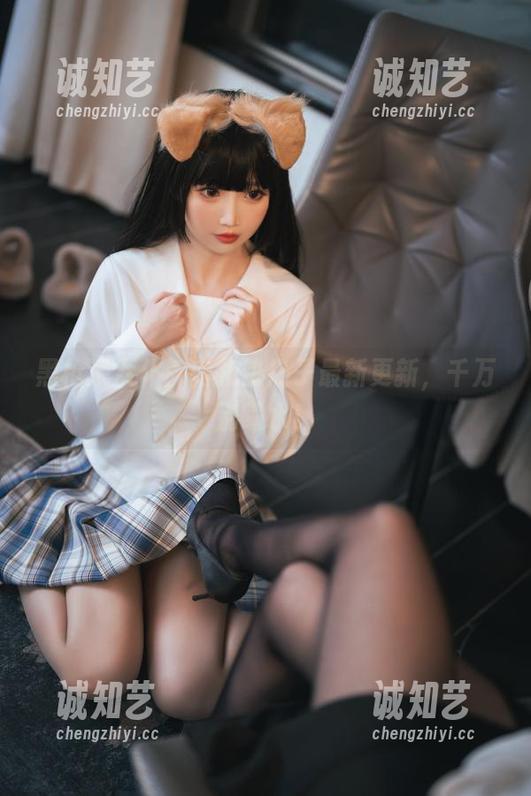黑枪呆女仆：肉扣热热子最新更新，千万别喝水！