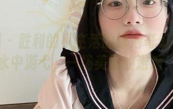 微密圈 – 胜利的小生活的泳池奇幻写真：水中游弋，一场美丽的邂逅！