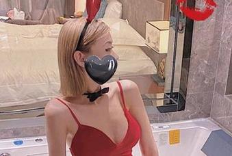 微密圈 – 脸红Dearie的超美脚写真：照得你心动不已，连脚趾都在舞动！