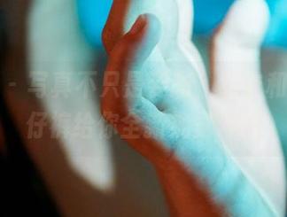 蜜桃社 – 写真不只是姿态，结衣和她的牛仔裤给你全新视觉冲击