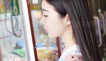蜜桃社 – 萌美Moemi长腿在线：生活仿佛只剩下一条腿的忧伤，合集！
