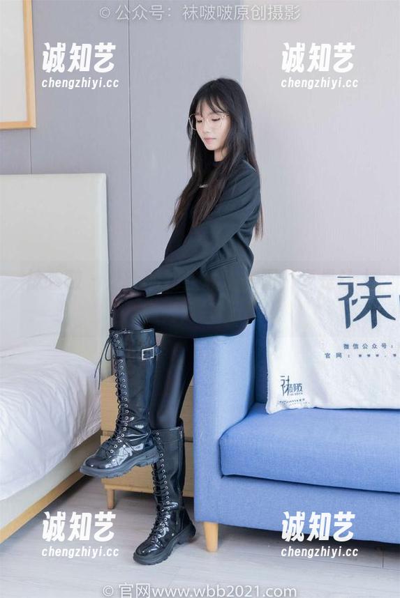 袜啵啵 - 芝士的豹纹私房美图，真是让人想为她打call