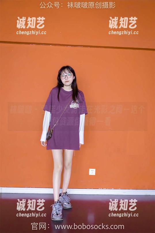 袜啵啵 - 雪糕少女游走在光影之间—这个图包资源你值得一看