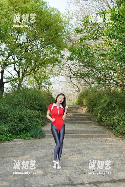 微密圈 - 辣妈女神和她的白色反转剧：无圣光曝光后，图片里的细节都像是调皮的小精灵！