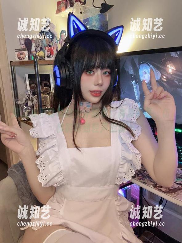 阿九从不咕咕的女仆图集：高清画面，仿佛能听到轻声低语