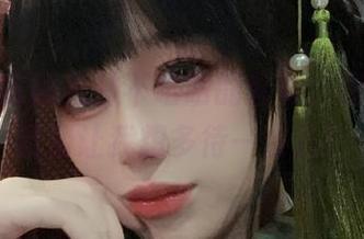 在线欣赏阿九从不咕咕的套装，图片里的氛围让我想多待一会儿！
