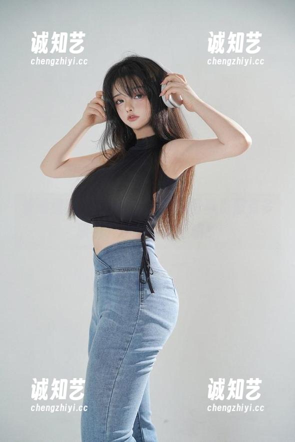 想知道阿寨寨ninja的旅拍写真资源有多吸引？小心别沉迷哦！