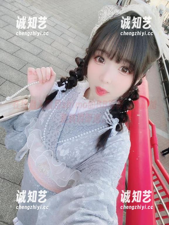 在线潜入霜月shimo的BB写真，心跳加速转瞬即逝。