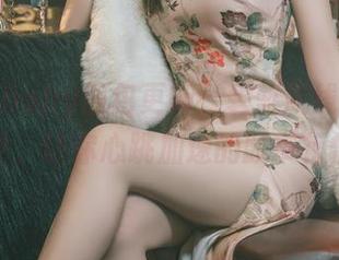 鹿八岁baby图包更新：碧蓝航线的路易九世，让你心跳加速的股市行情！