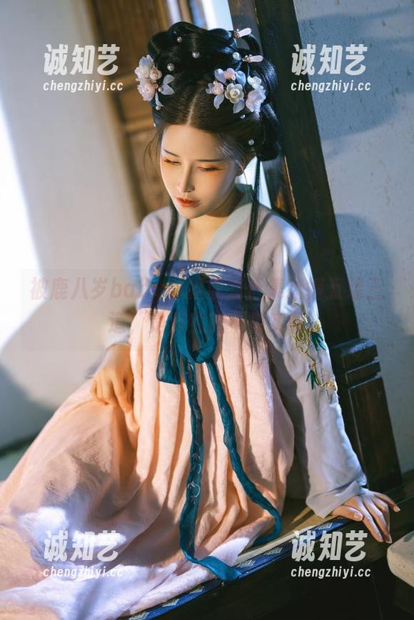 被鹿八岁baby和服原图合集迷得五迷三道，是真实的不切实际