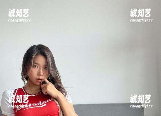 微密圈 - 黑饱宝的美腿图包，下载后才明白什么是‘腿控’！